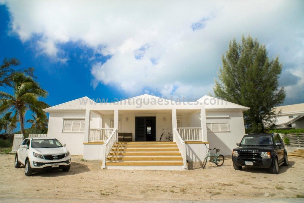 IS7804 Jolly Harbour Marina